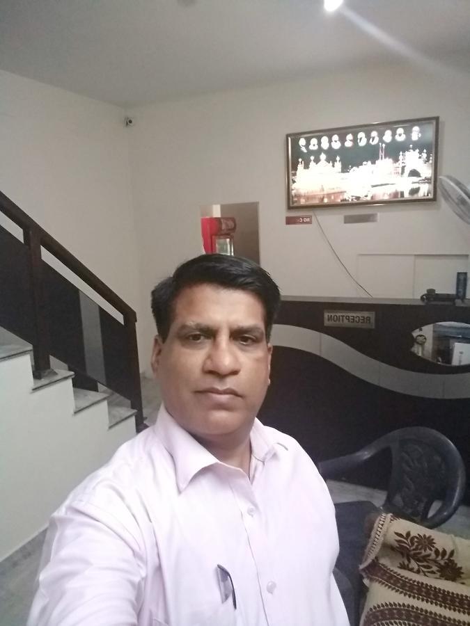 Raja Guest House Jalandhar Eksteriør bilde